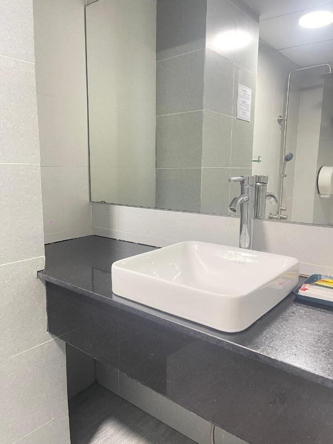 Cozy House 140 Hotel Хошимин Екстериор снимка